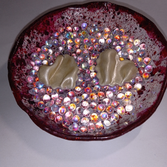 Faux silk heart earrings - Picture 3 of 4